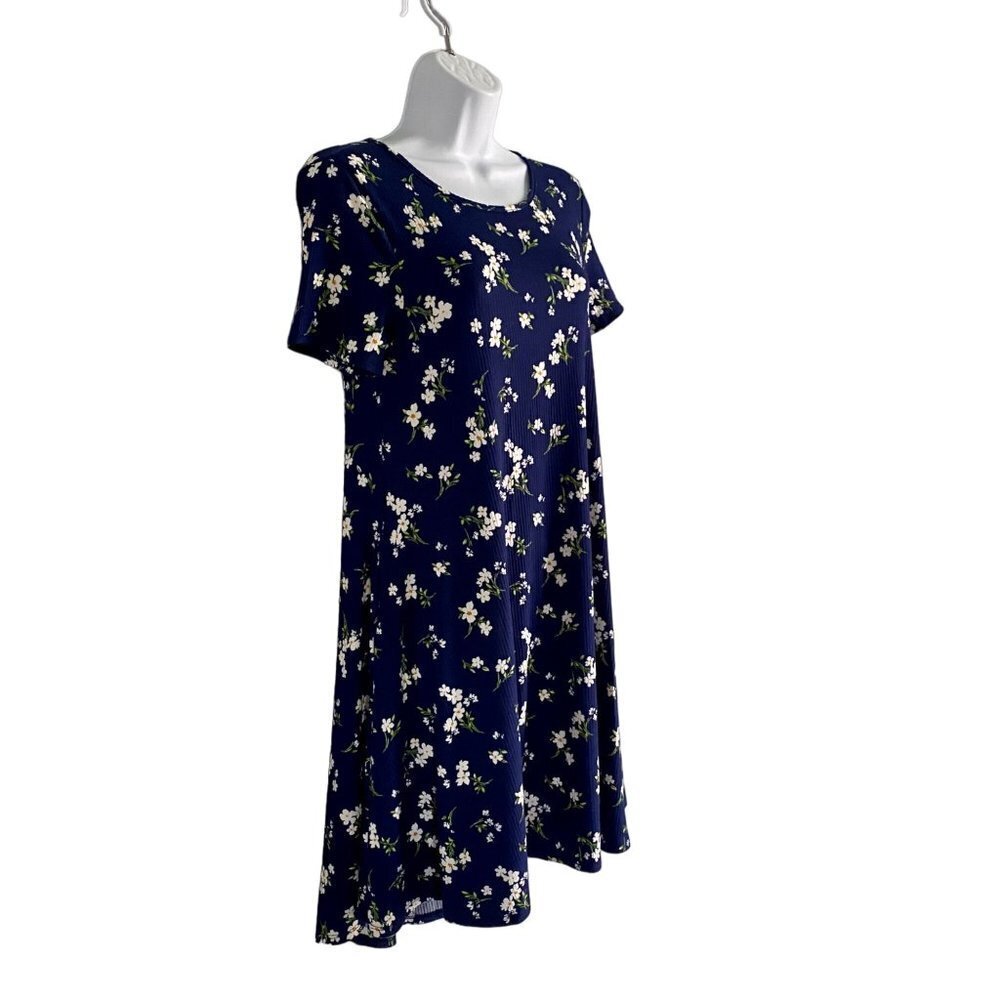 Thyme and Honey Pullover Short Sleeve Blue Floral Dress with Pockets Medium NWOT - Picture 4 of 8